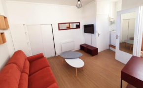 Studio CENTRE VILLE - entièrement rénové et équipé – parking gratuit